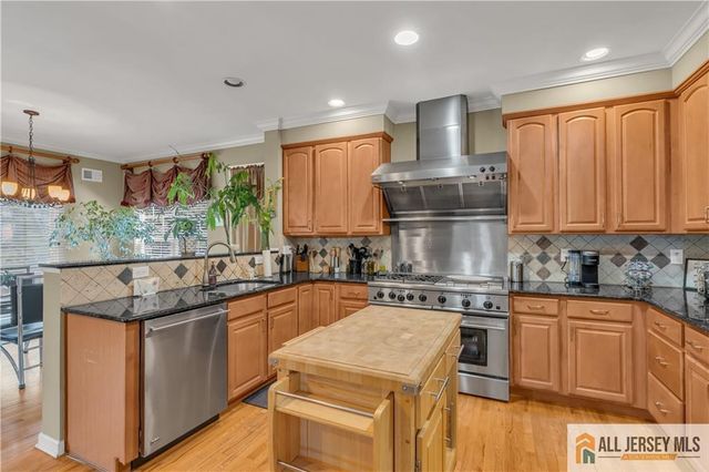 7 Duchess Drive, Monroe, NJ 08831