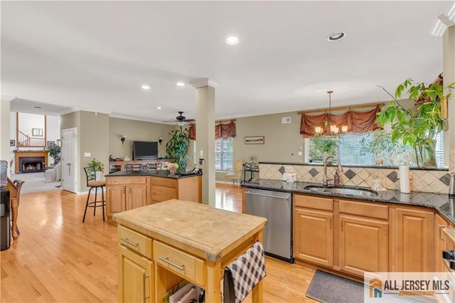 7 Duchess Drive, Monroe, NJ 08831