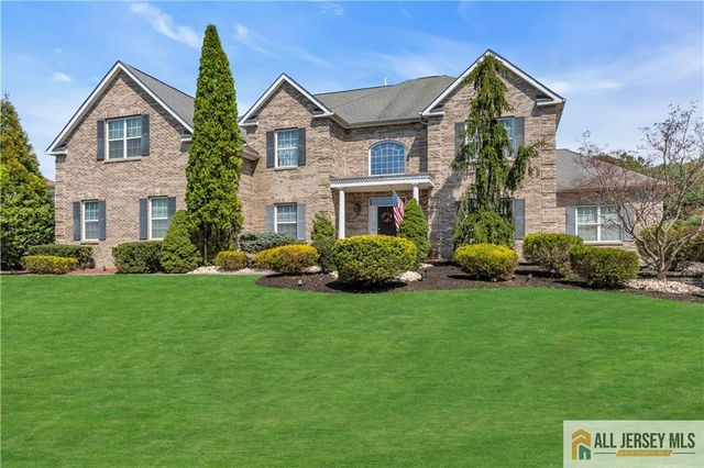 7 Duchess Drive, Monroe, NJ 08831
