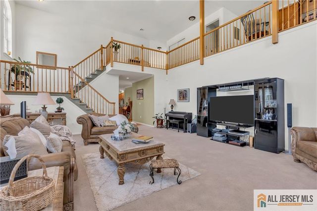 7 Duchess Drive, Monroe, NJ 08831
