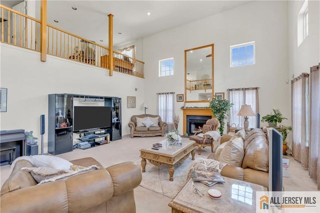 7 Duchess Drive, Monroe, NJ 08831