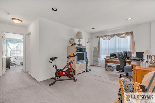 7 Duchess Drive, Monroe, NJ 08831