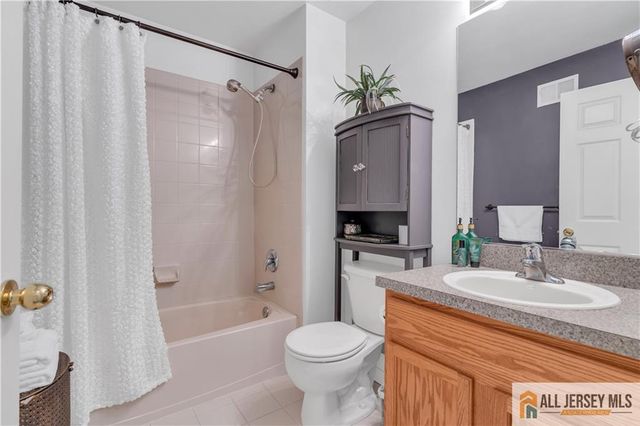 7 Duchess Drive, Monroe, NJ 08831