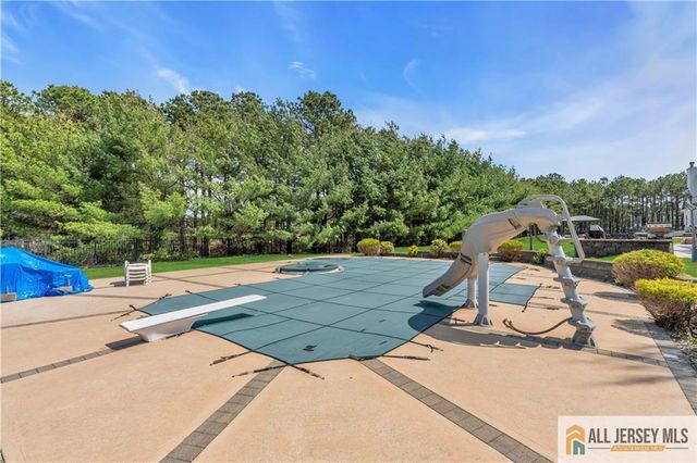 7 Duchess Drive, Monroe, NJ 08831