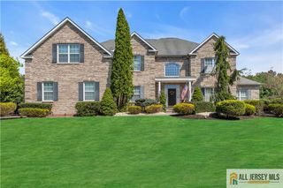 7 Duchess Drive, Monroe, NJ 08831