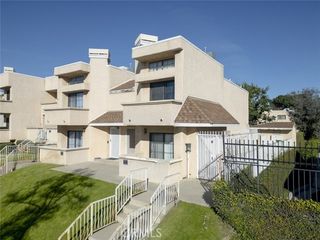 15035 Nordhoff Street 112, North Hills (los Angeles), CA 91343