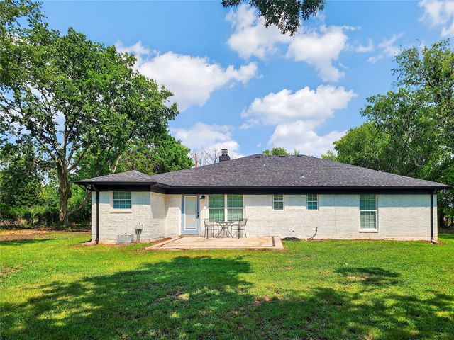 529 Celtic Road, Howe, TX 75459