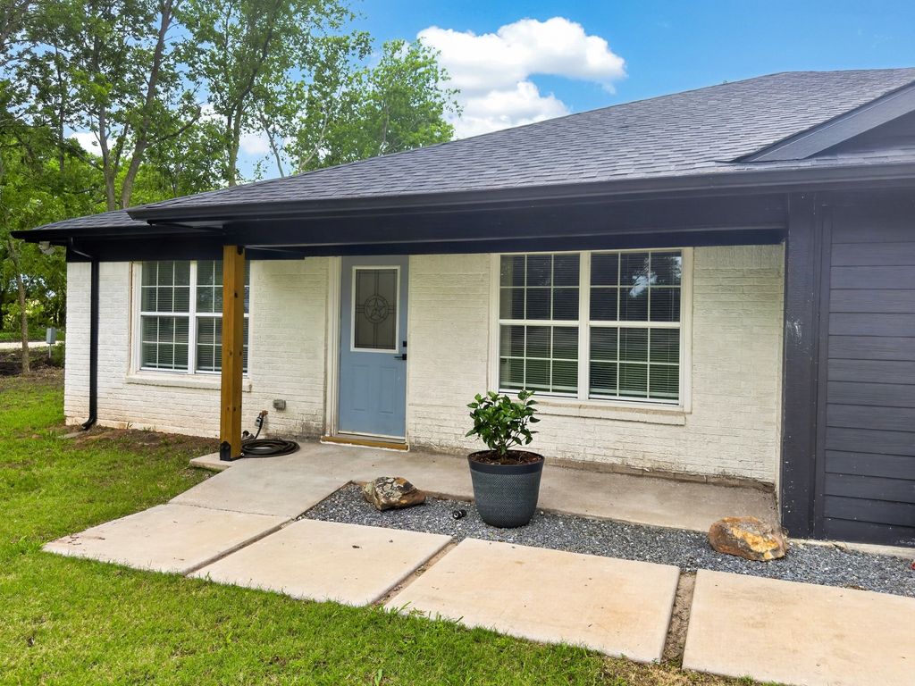 529 Celtic Road, Howe, TX 75459