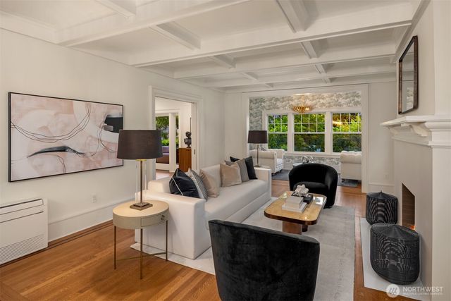 740 22nd Avenue E, Seattle, WA 98112