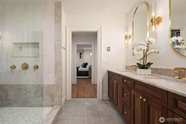 740 22nd Avenue E, Seattle, WA 98112