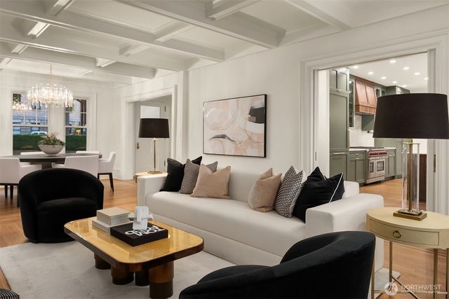 740 22nd Avenue E, Seattle, WA 98112