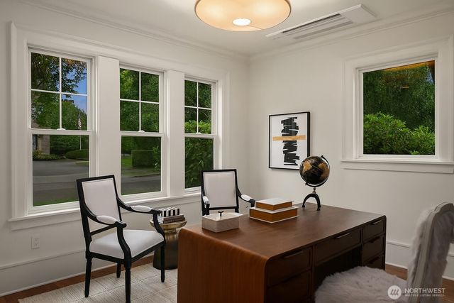 740 22nd Avenue E, Seattle, WA 98112