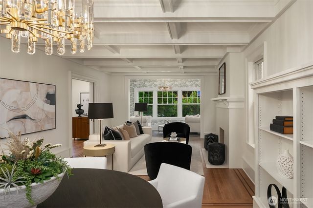 740 22nd Avenue E, Seattle, WA 98112