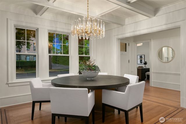 740 22nd Avenue E, Seattle, WA 98112