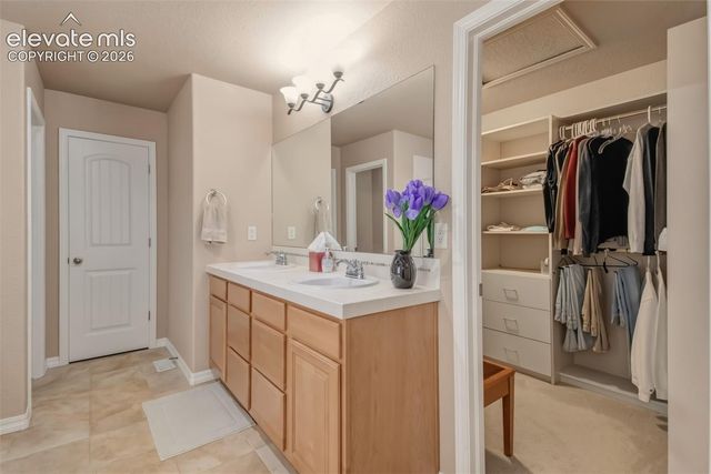 6137 Cumbre Vista Way, Colorado Springs, CO 80924