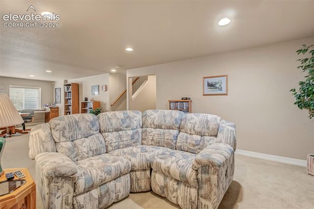 6137 Cumbre Vista Way, Colorado Springs, CO 80924