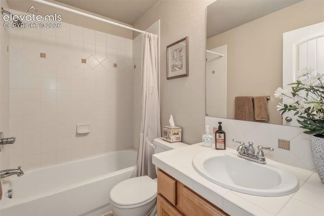 6137 Cumbre Vista Way, Colorado Springs, CO 80924