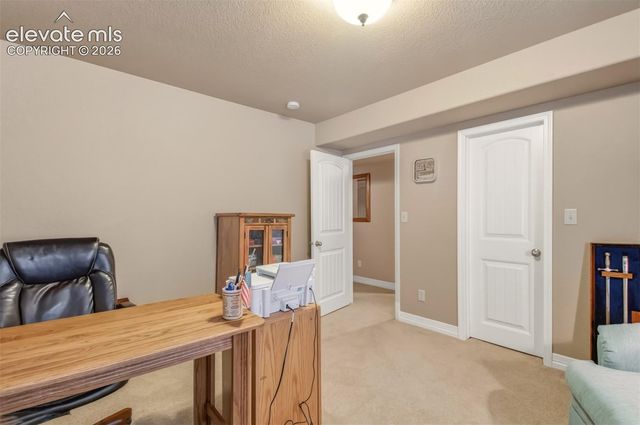 6137 Cumbre Vista Way, Colorado Springs, CO 80924
