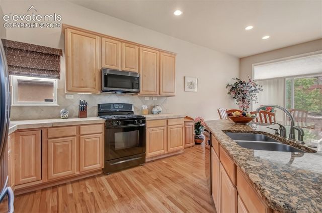 6137 Cumbre Vista Way, Colorado Springs, CO 80924