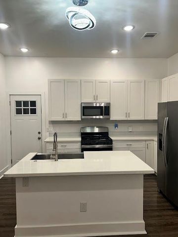 5013 Rapido Road A, Houston, TX 77033