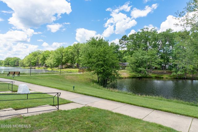 106C Edinburgh Lane, Lakewood, NJ 08701