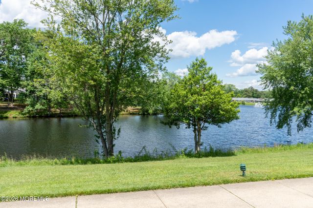 106C Edinburgh Lane, Lakewood, NJ 08701