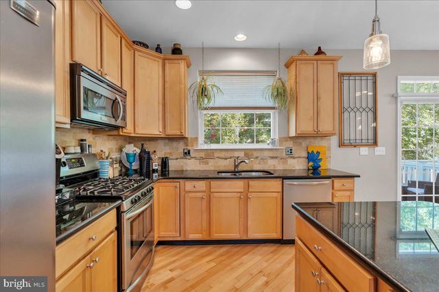 58 MEADOW CIR, Mays Landing, NJ 08330