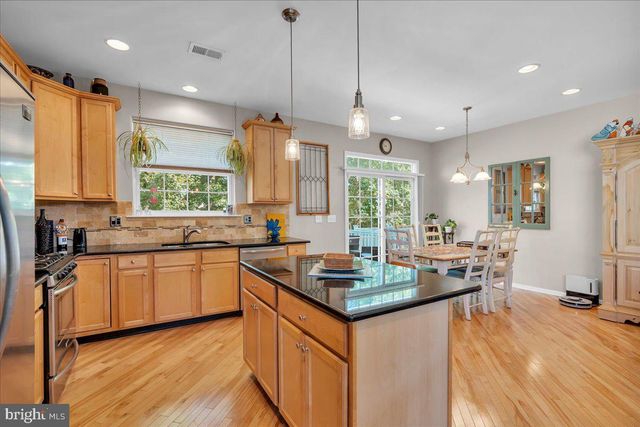 58 MEADOW CIR, Mays Landing, NJ 08330