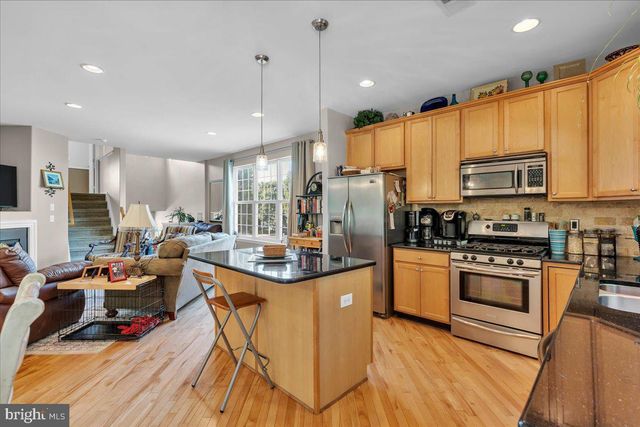 58 MEADOW CIR, Mays Landing, NJ 08330