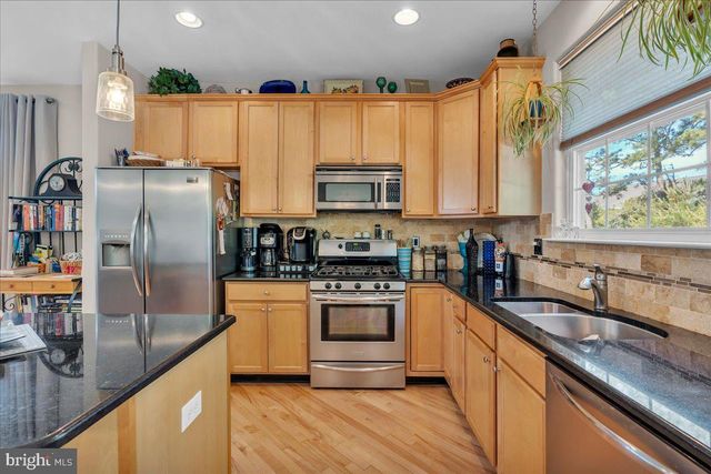 58 MEADOW CIR, Mays Landing, NJ 08330