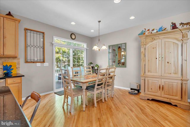 58 MEADOW CIR, Mays Landing, NJ 08330