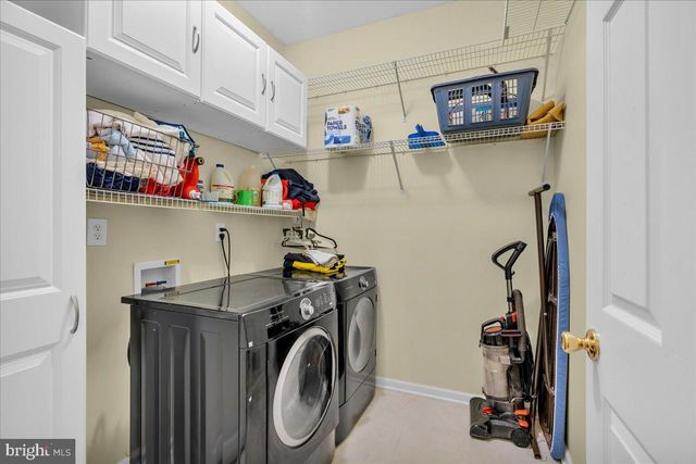 58 MEADOW CIR, Mays Landing, NJ 08330