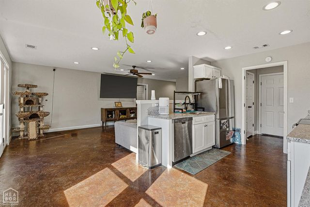 111 Cameron Avenue, Brookland, AR 72417