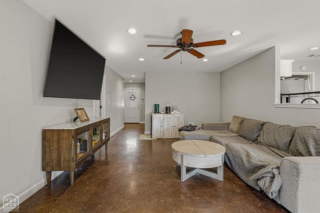 111 Cameron Avenue, Brookland, AR 72417