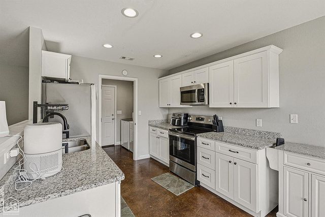 111 Cameron Avenue, Brookland, AR 72417