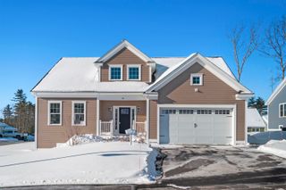 35 The Cliffs at Evergreen, Evergreen Drive # 35, Auburn, NH 03032