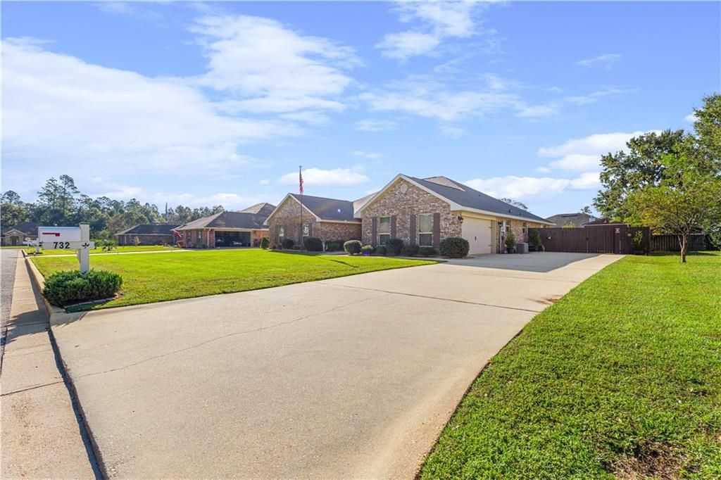 732 Edinburgh Avenue, Foley, AL 36535 — photo 3
