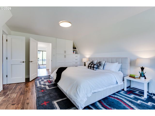 23681 SUTTLE Rd, Veneta, OR 97487