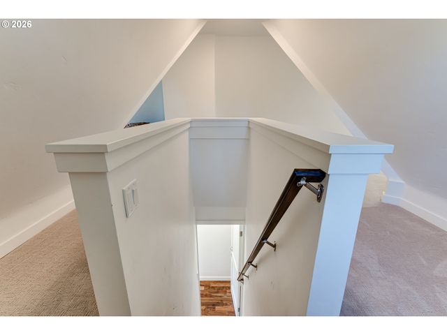 23681 SUTTLE Rd, Veneta, OR 97487