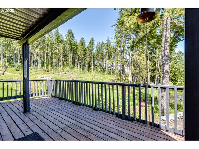 23681 SUTTLE Rd, Veneta, OR 97487