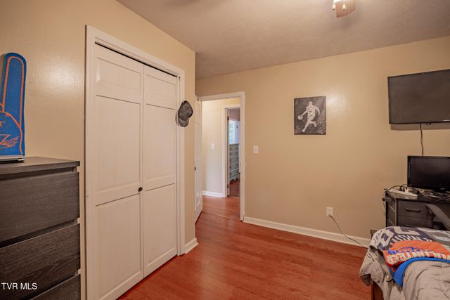 516 Bramblewood Drive, Mount Carmel, TN 37645