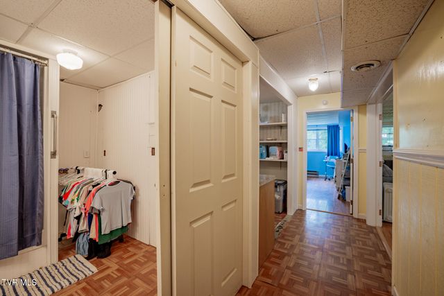 516 Bramblewood Drive, Mount Carmel, TN 37645