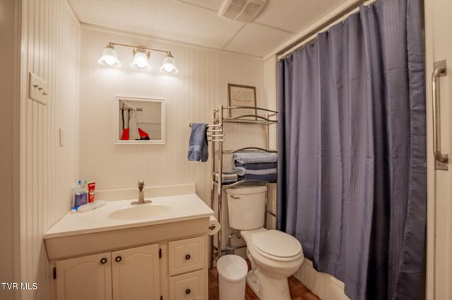 516 Bramblewood Drive, Mount Carmel, TN 37645