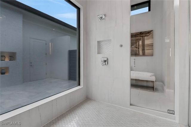 12 Banyan RD, Naples, FL 34108