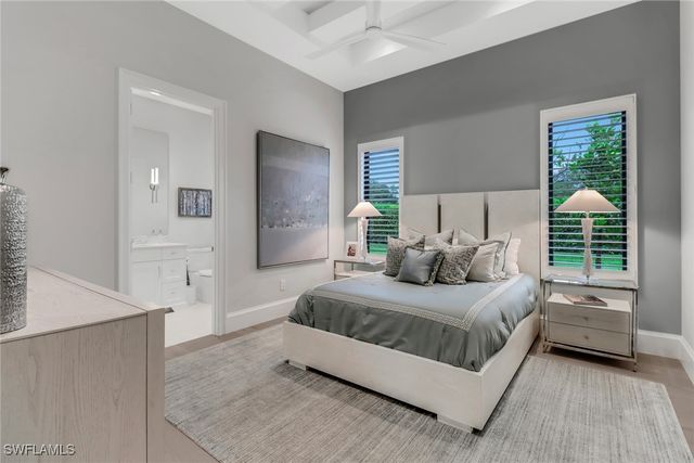 12 Banyan RD, Naples, FL 34108