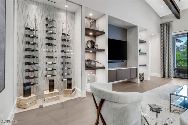 12 Banyan RD, Naples, FL 34108