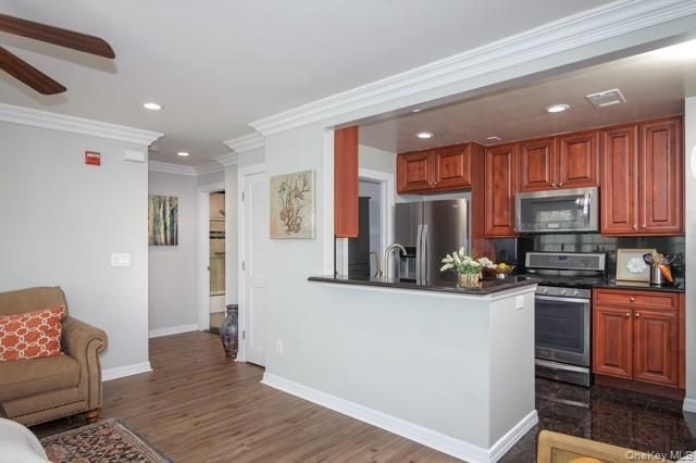 606 Vista View Drive 606, Farmingville, NY 11738