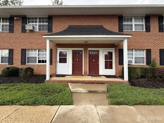 54 Garden View Terrace 2, East Windsor, NJ 08520
