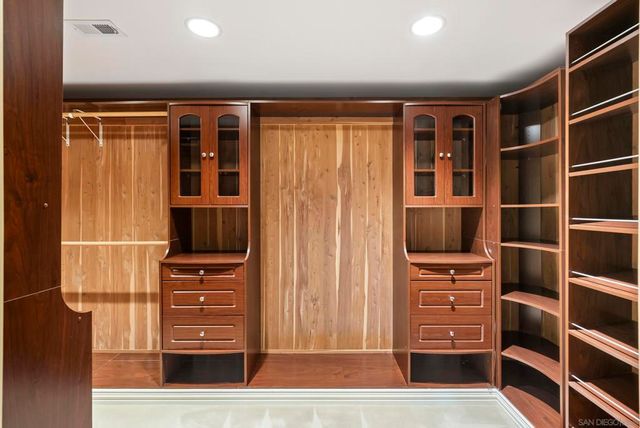 1028 Van Nuys St, San Diego, CA 92109