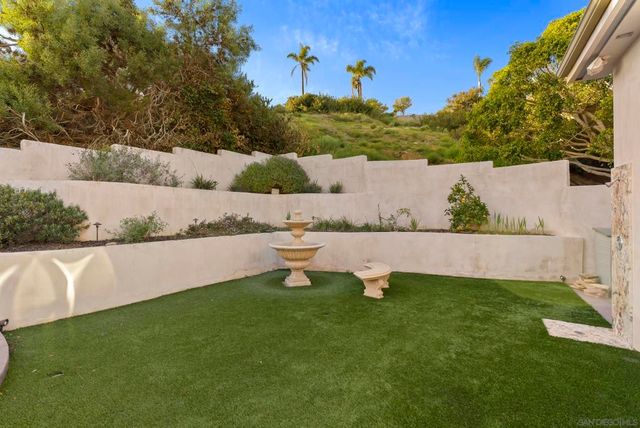 1028 Van Nuys St, San Diego, CA 92109